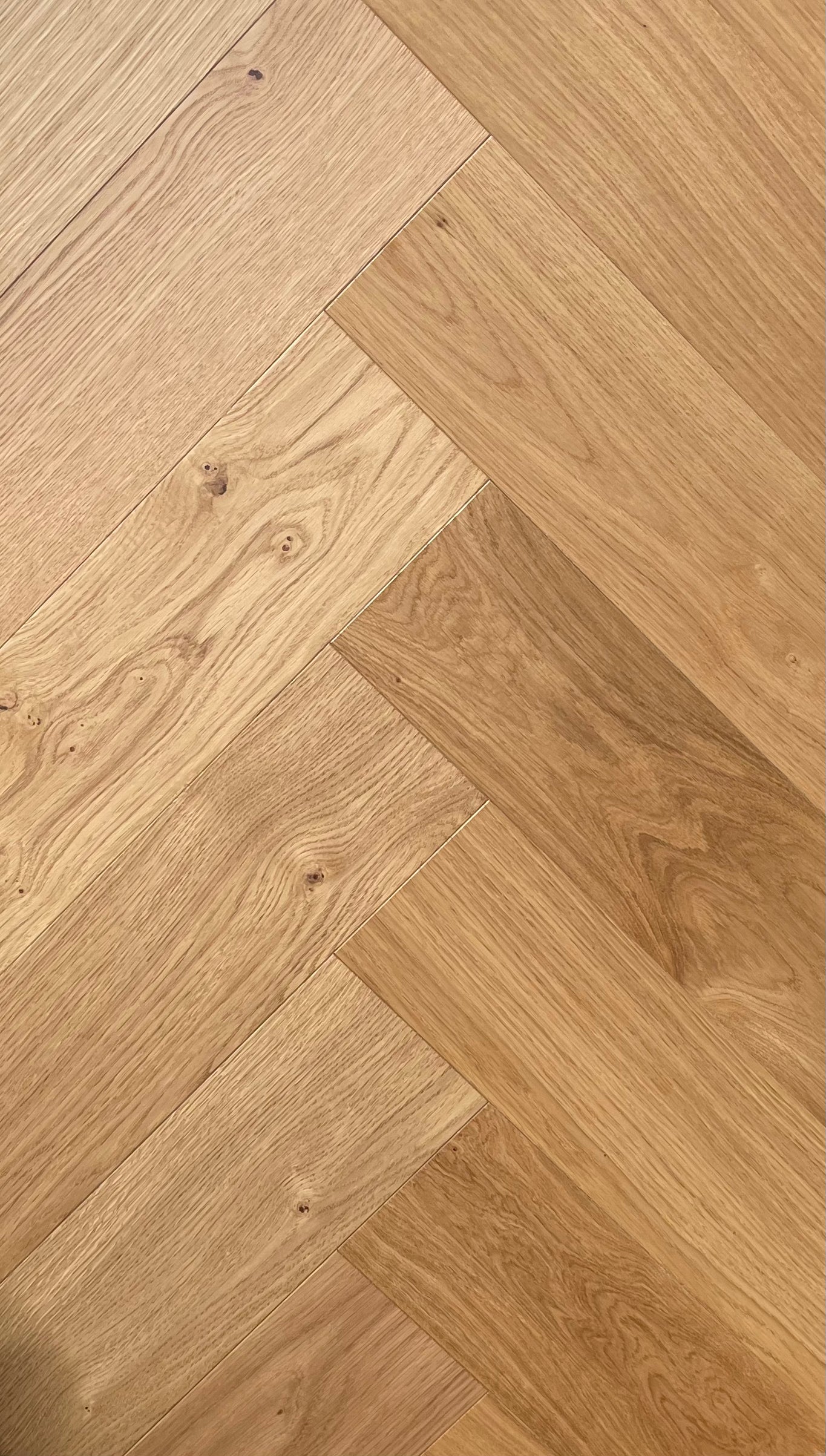 HERRINGBONE CLASSIC Oak AB Natural UV lacquer